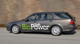 A Saab nem tiltja az alkoholt!