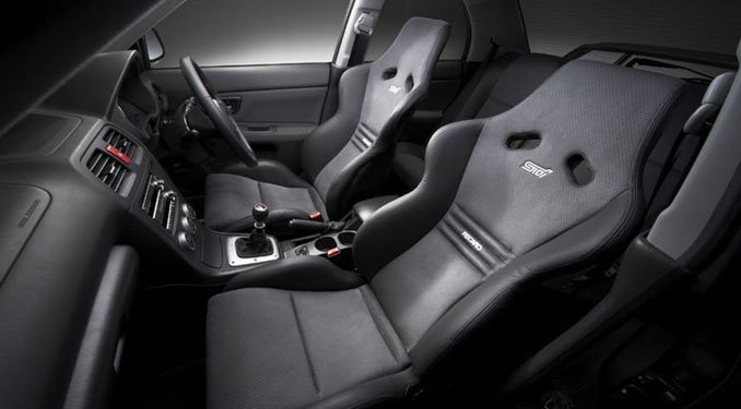 Az uatsttérbe kevlárvázas versenyülések kerültek