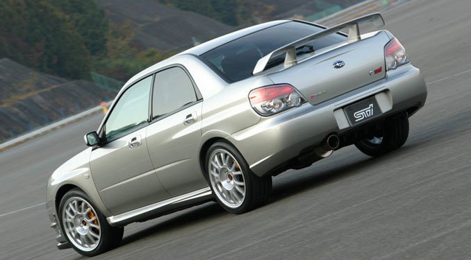 40 lóerővel erősebb hagyományos társainál az S204