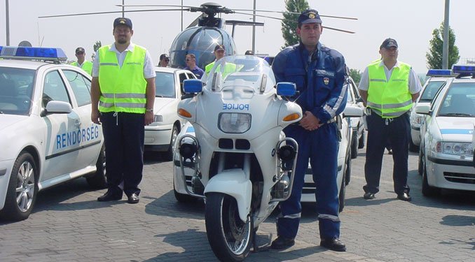 Szombaton szinte minden autóst megállítanak