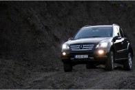 Teszt: Mercedes-Benz ML 500 30