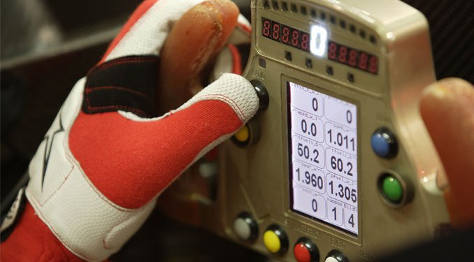 Kevesebb váltással vezethető az új versenyautó a hatalmas nyomaték miatt