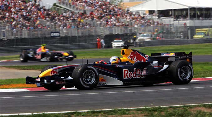 Klien marad Coulthard csapattársa 10