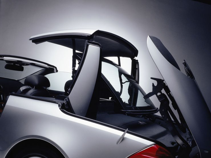 A Porsche mellett többek között  a Mercedes és a Ferrari számára készítettek tetőket a CTS-nél