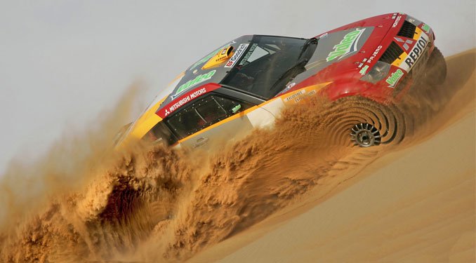 Továbbra is a Mitsubishi csapat a Dakar Rali fő esélyese az autók között