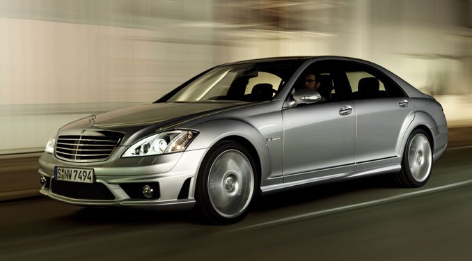 Újra a világ legerősebb szérialimuzinja