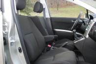 Teszt: Toyota Corolla Verso D-4D 44