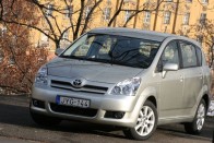 Teszt: Toyota Corolla Verso D-4D 57