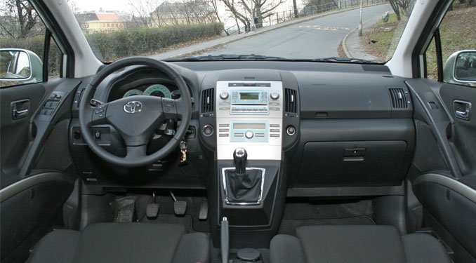 Teszt: Toyota Corolla Verso D-4D 30