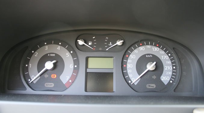 Teszt: Renault Laguna 1.6 8