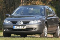 Teszt: Renault Laguna 1.6 48