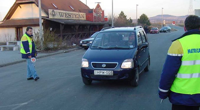 Átlagosan 9,75 százalékkal drágul a matrica 2006-ra