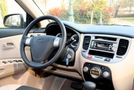 Teszt: Kia Rio 1.4 EX Safety aut. 41