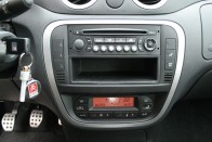 Teszt: Citroën C2 1.6 VTS 33