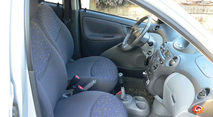 Használt autó: Toyota Yaris 1999-2005 13