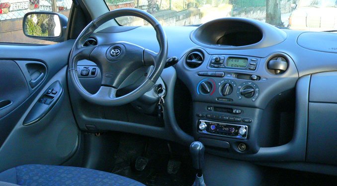 Használt autó: Toyota Yaris 1999-2005 15