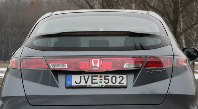 Teszt: Honda Civic 1.8 Comfort 13