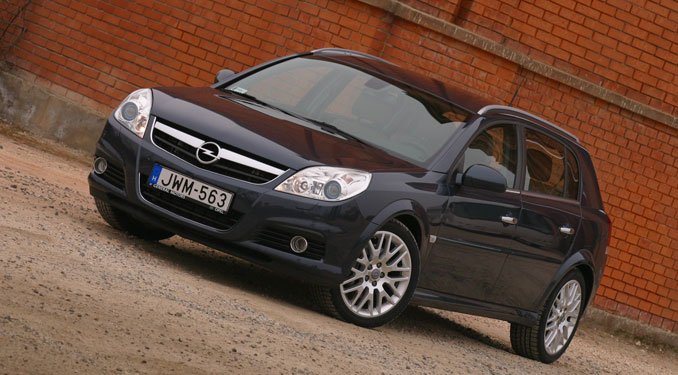 Teszt: Opel Signum 3.0 CDTI 16