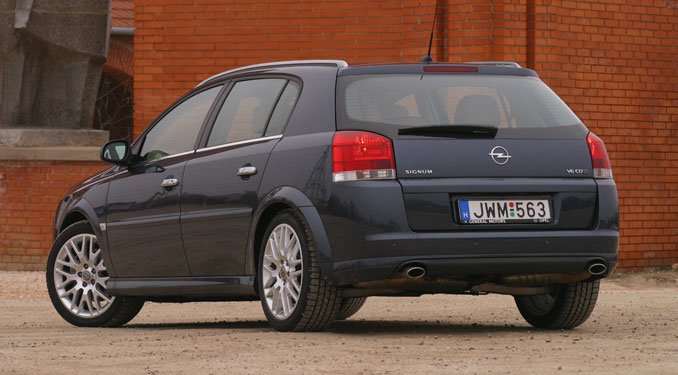 Teszt: Opel Signum 3.0 CDTI 28