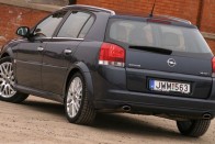 Teszt: Opel Signum 3.0 CDTI 72