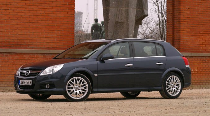 Teszt: Opel Signum 3.0 CDTI 37