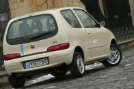Teszt: Fiat 600 1.1 50. Jubileum 43