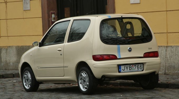 Teszt: Fiat 600 1.1 50. Jubileum 25