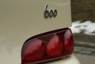 Teszt: Fiat 600 1.1 50. Jubileum 59