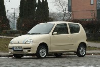 Teszt: Fiat 600 1.1 50. Jubileum 61