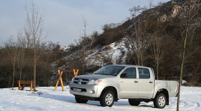 Teszt: Toyota Hilux 2.5 D-4D 14