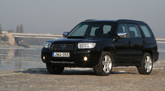 Teszt: Subaru Forester XT 2.5T 19