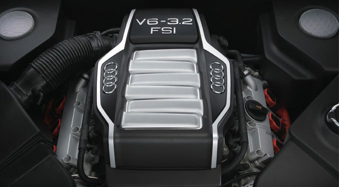 A 3.2 literes V6-os 300 lóerőt teljesít, 7000-es percenkénti fordulatszám mellett