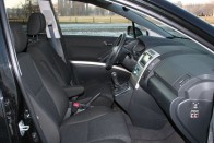 Teszt: Toyota Corolla Verso 2.2 D-4D  D-CAT 36
