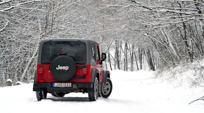 Teszt: Jeep Wrangler 2.4 Sport 15