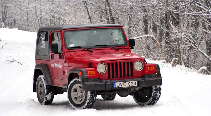 Teszt: Jeep Wrangler 2.4 Sport 16