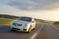 Kombival hódítana a Cadillac 8 Évi 10 000 BLS eladását tervezik Európában