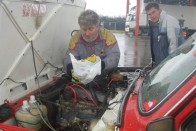 Alternatív Dakar Rali 36 A felvezetőautót a harmadik napon hagyták az út szélén