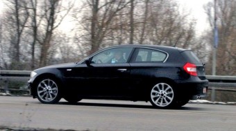 Három ajtóval az egyes