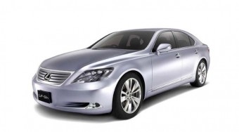 Csúcs Lexus nyolcfokozatú váltóval