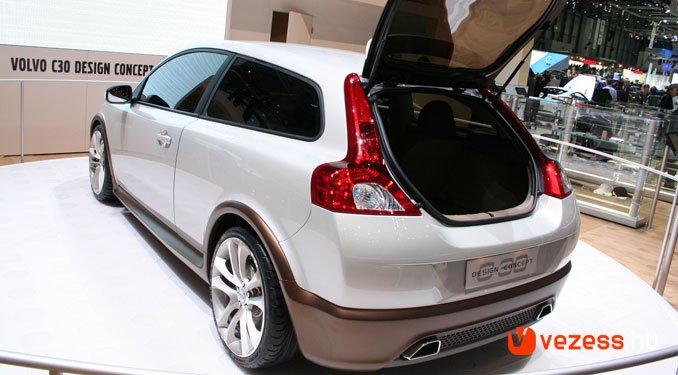 Idén decembertől a széria C30 megrendelhető lesz hazánkban