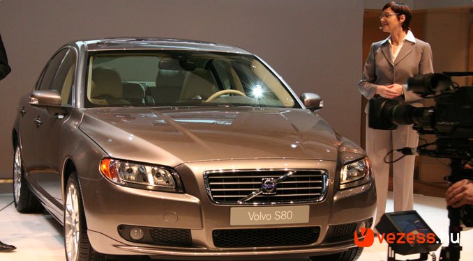 315 lóerős a V8-as csúcsmodell