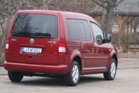 Teszt: VW Caddy 1.9 TDI DSG 27