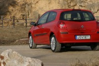 Teszt: Renault Clio 1.6 39