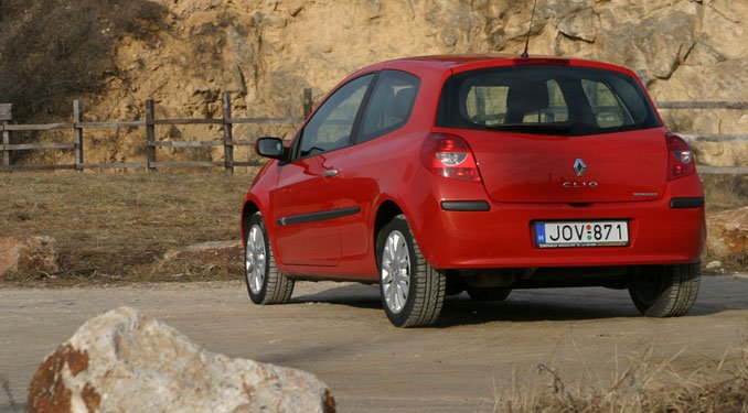 Teszt: Renault Clio 1.6 12