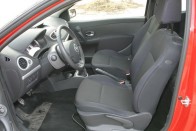 Teszt: Renault Clio 1.6 51