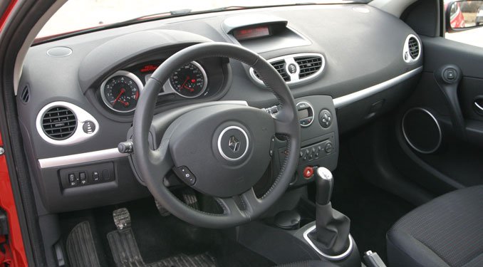 Teszt: Renault Clio 1.6 25