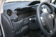 Teszt: Toyota Yaris 1.3 54