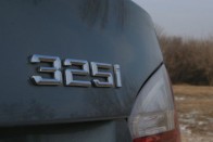 Teszt: BMW 325i Touring 60