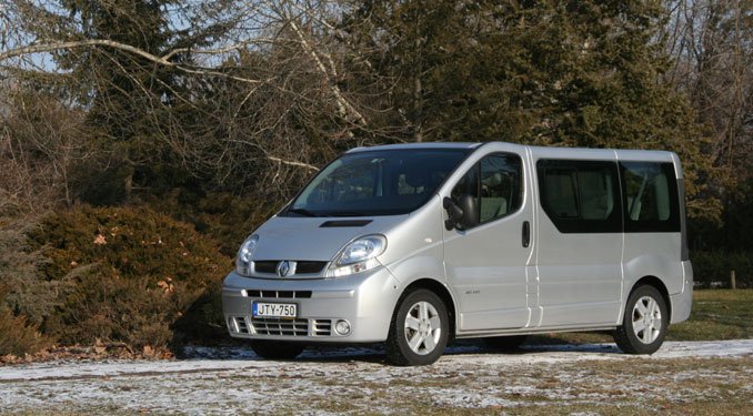 Teszt: Renault Trafic dCi 140 17