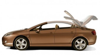 Kuriózum: Nyitható tetős limuzin!